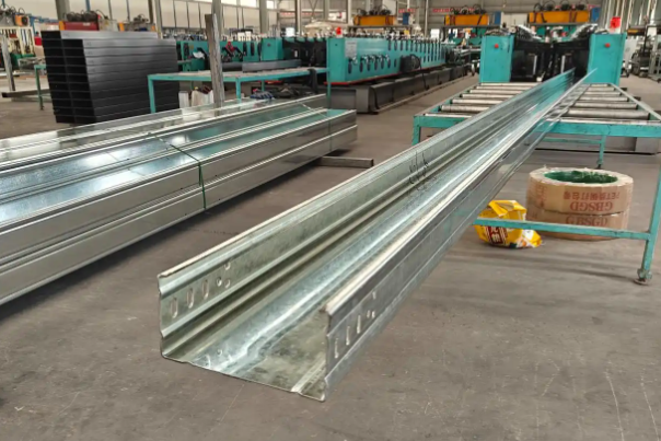 临夏大跨距电缆桥架为何可以解决长距离架空敷设难题?